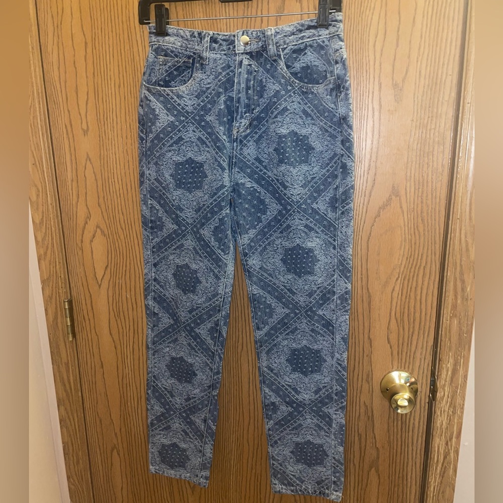 Straight leg jeans , with bandanna pater